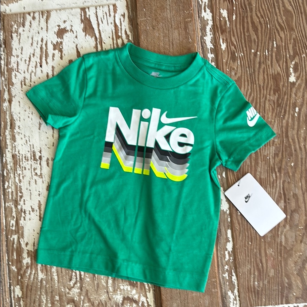 Nike Logo shirt - 2T Stadium Green